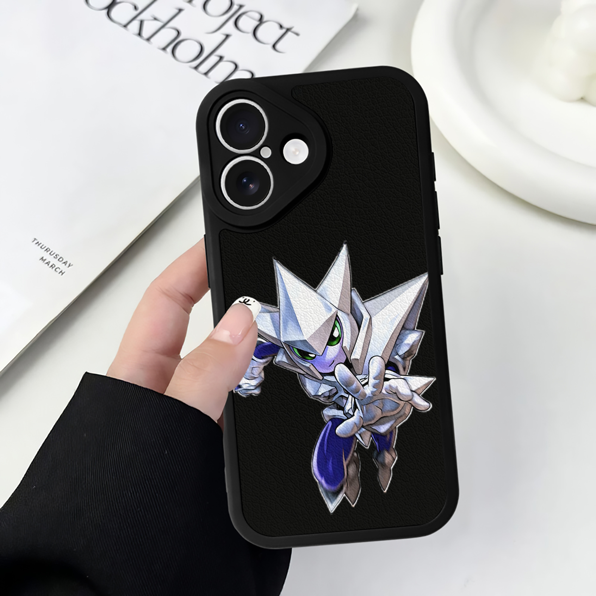 （画像用） 遊☆戯☆王 Yu-Gi-Oh! 【iPhone 16シリーズ対応】シリコンスマホケース（レザー調） 材質：シリコン
